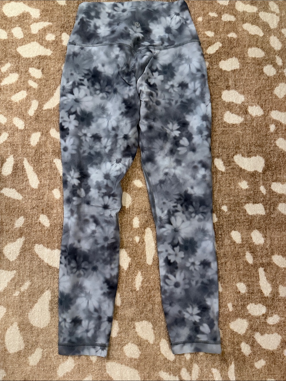 lululemon athletica Gray Floral Tie-Dye Leggings size 8